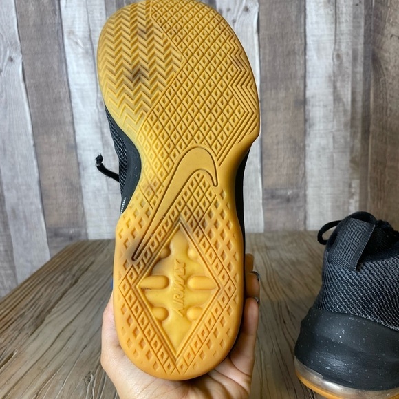 Nike Air Max Infuriate Sneakers - Picture 5 of 9